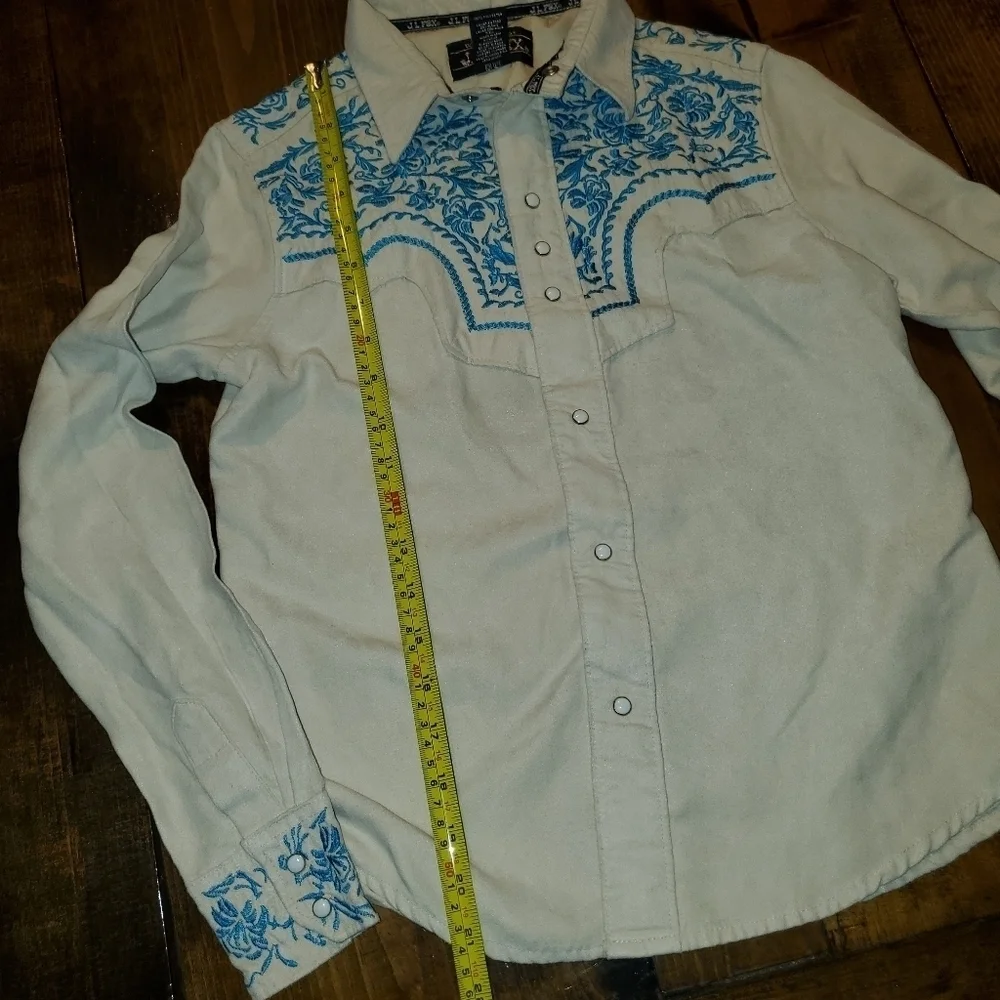 Western Rodeo Cowgirl Button-Down Long-Sleeve Shirt - Small - Picture 6 of 11